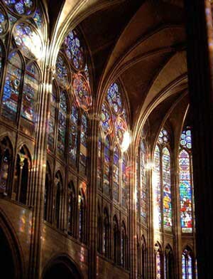 F016_SaintDenisSWNave.jpg - 43181 Bytes